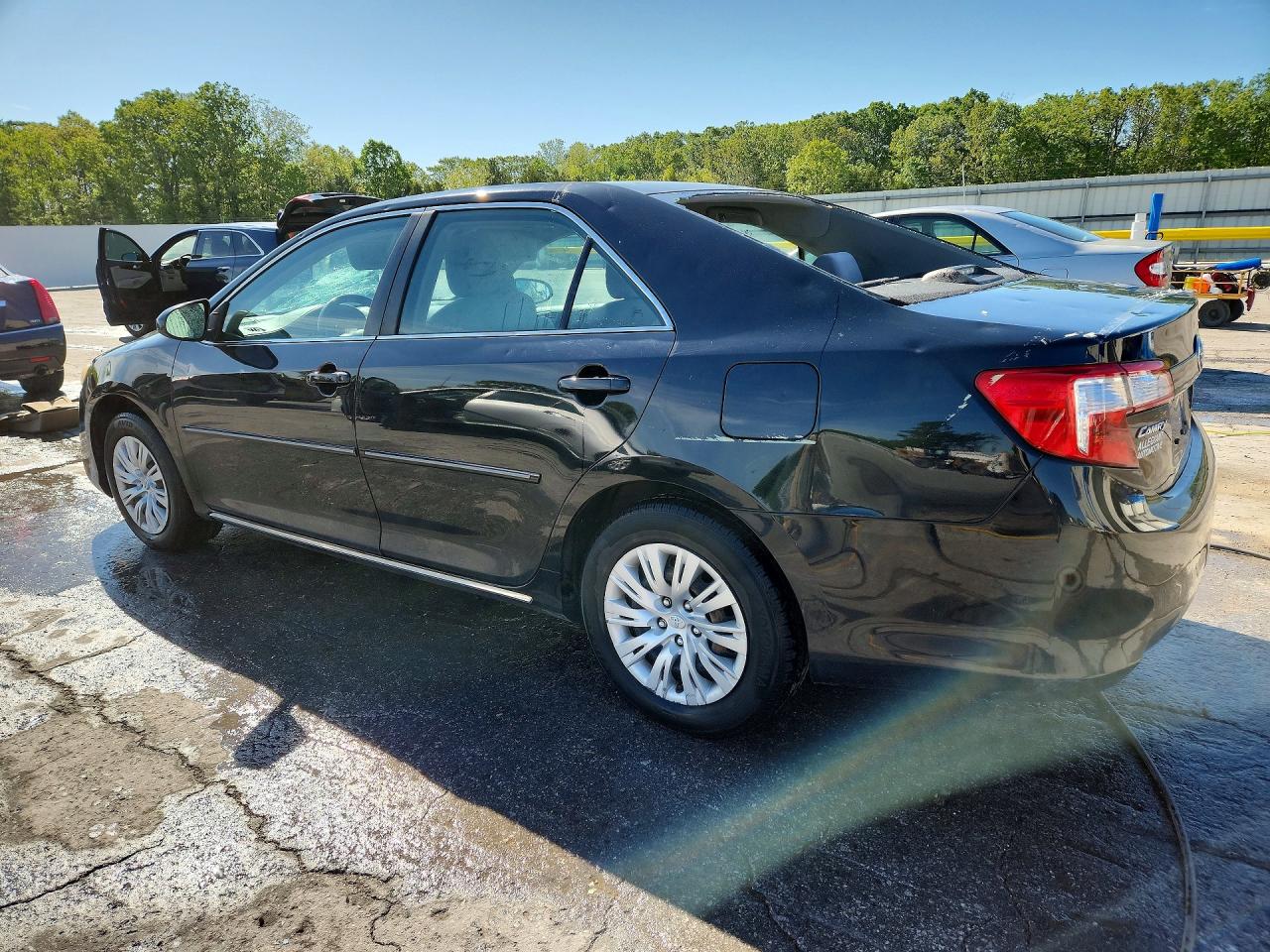 2012 TOYOTA CAMRY LE photo 2