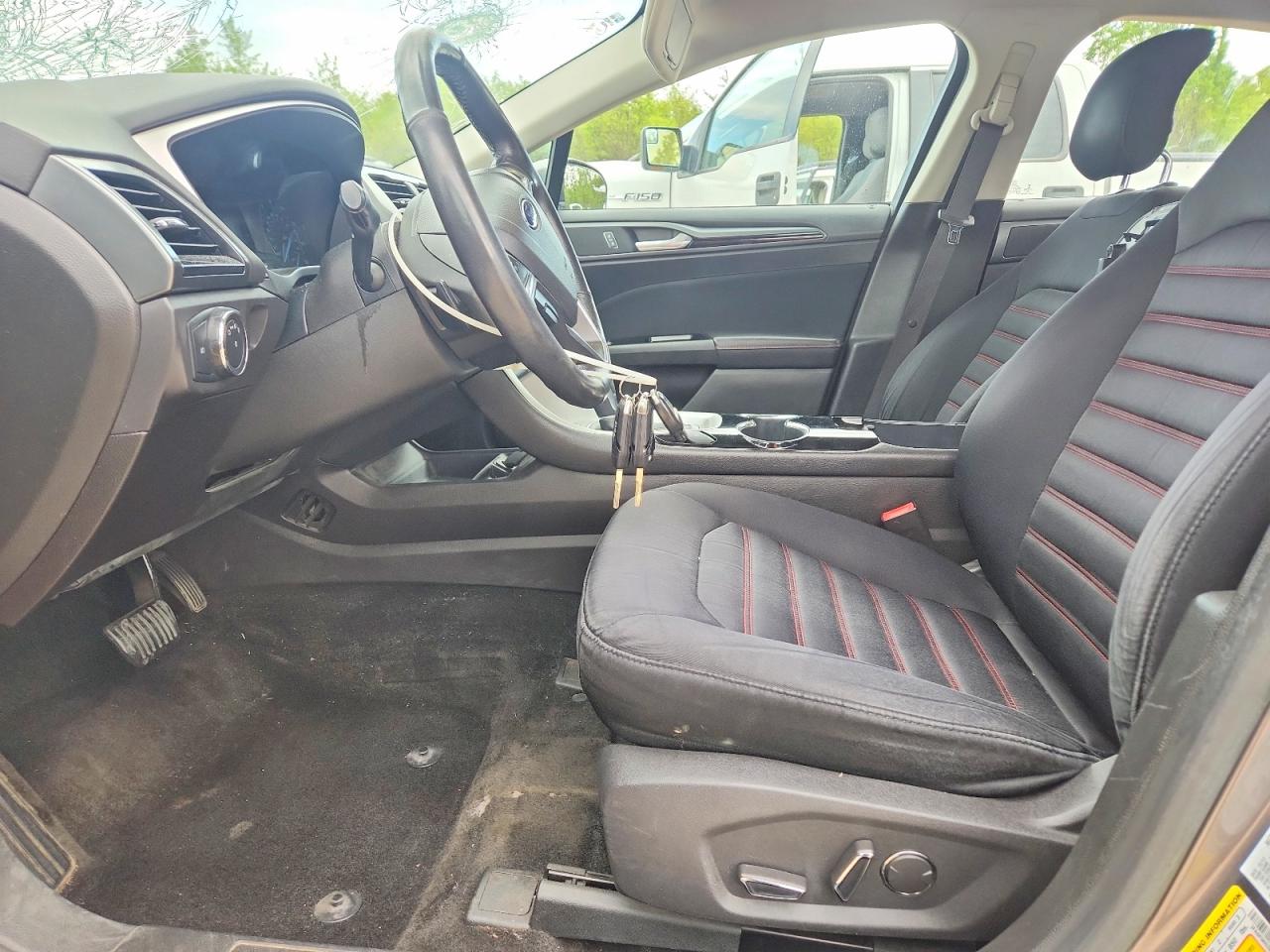 2014 FORD FUSION SE photo 13