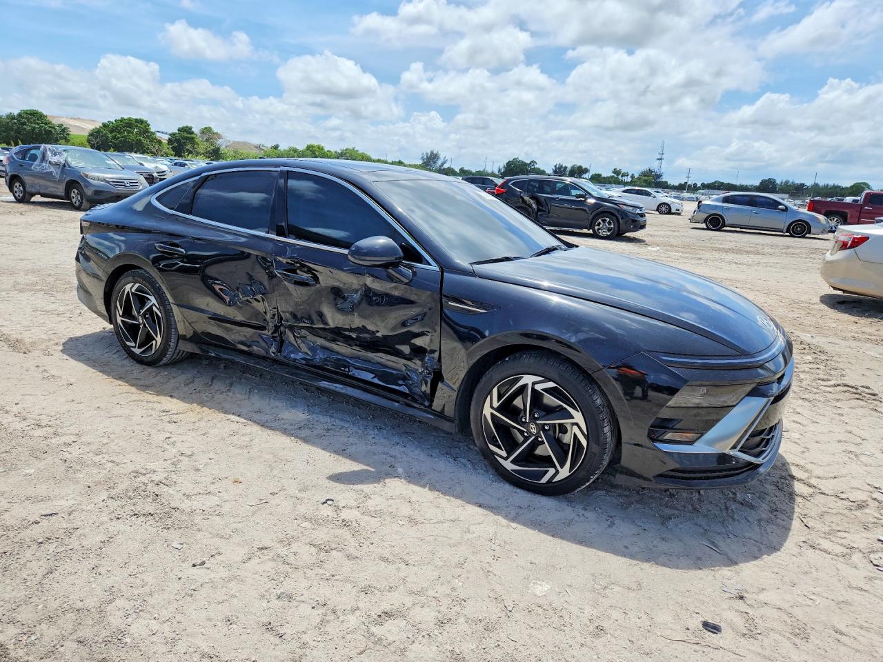 2024 HYUNDAI SONATA SEL photo 10