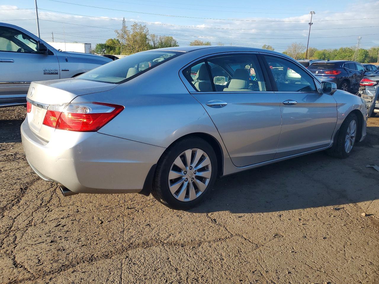 2013 HONDA ACCORD EX photo 5