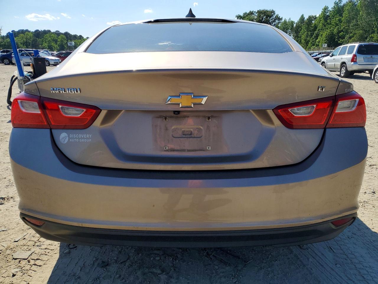 2018 CHEVROLET MALIBU LT photo 11