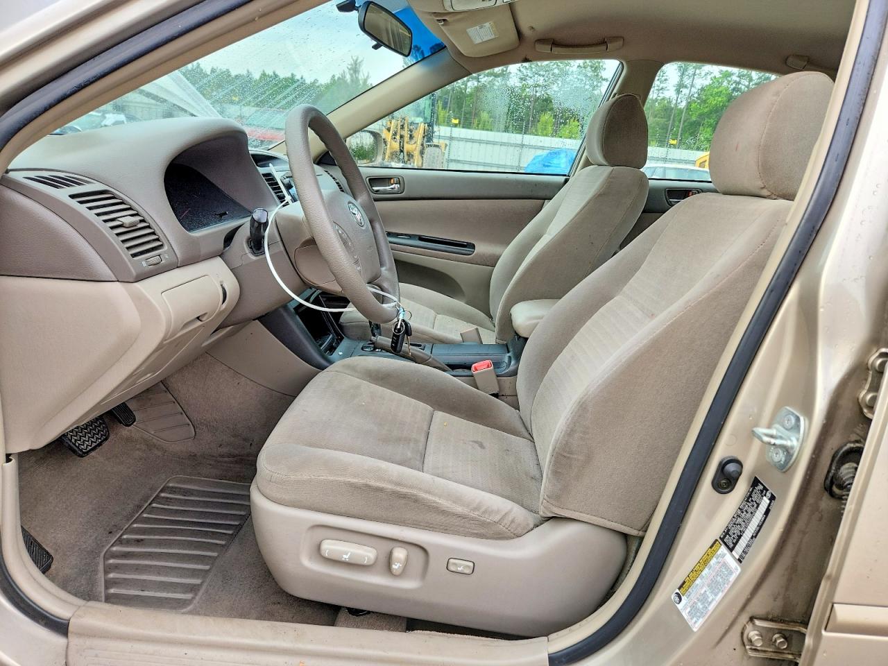 2005 TOYOTA CAMRY LE photo 19