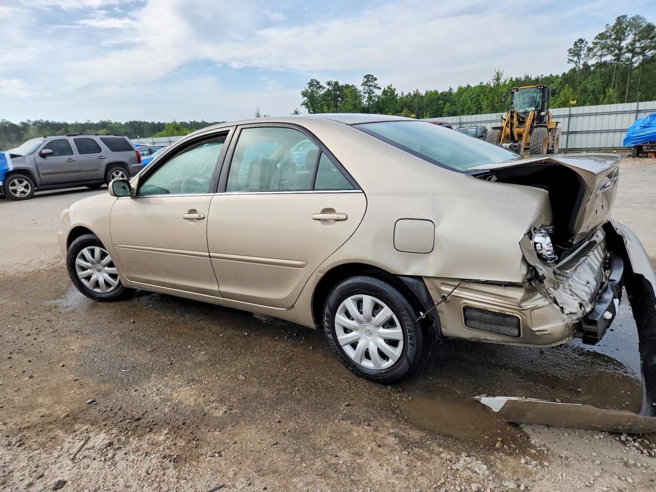 2005 TOYOTA CAMRY LE photo 4