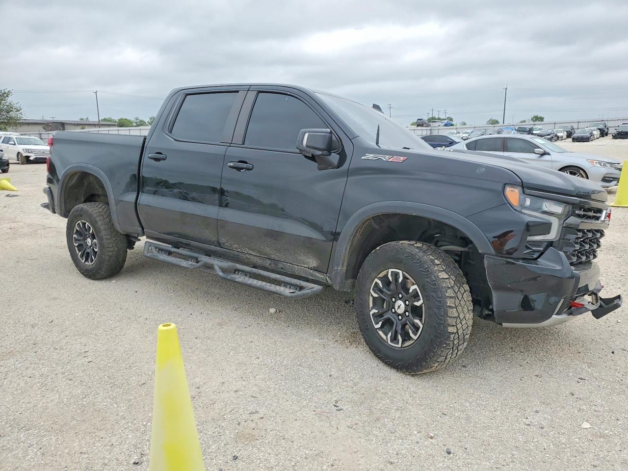 2023 CHEVROLET SILVERADO K1500 ZR2 photo 4