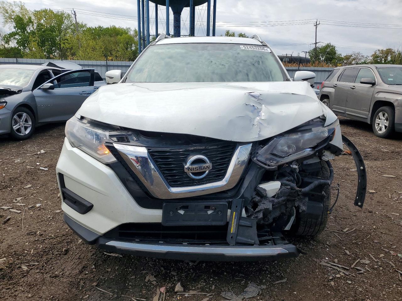 2017 NISSAN ROGUE SV photo 13