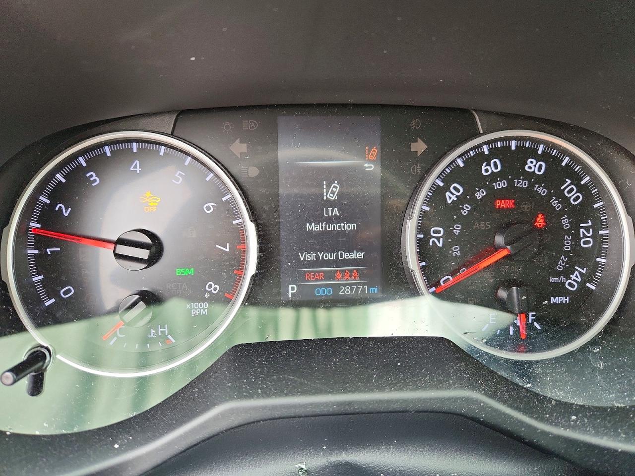 2022 TOYOTA RAV4 XLE PREMIUM photo 17