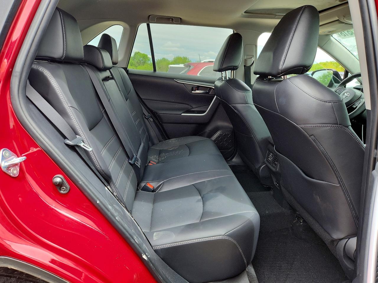 2022 TOYOTA RAV4 XLE PREMIUM photo 21