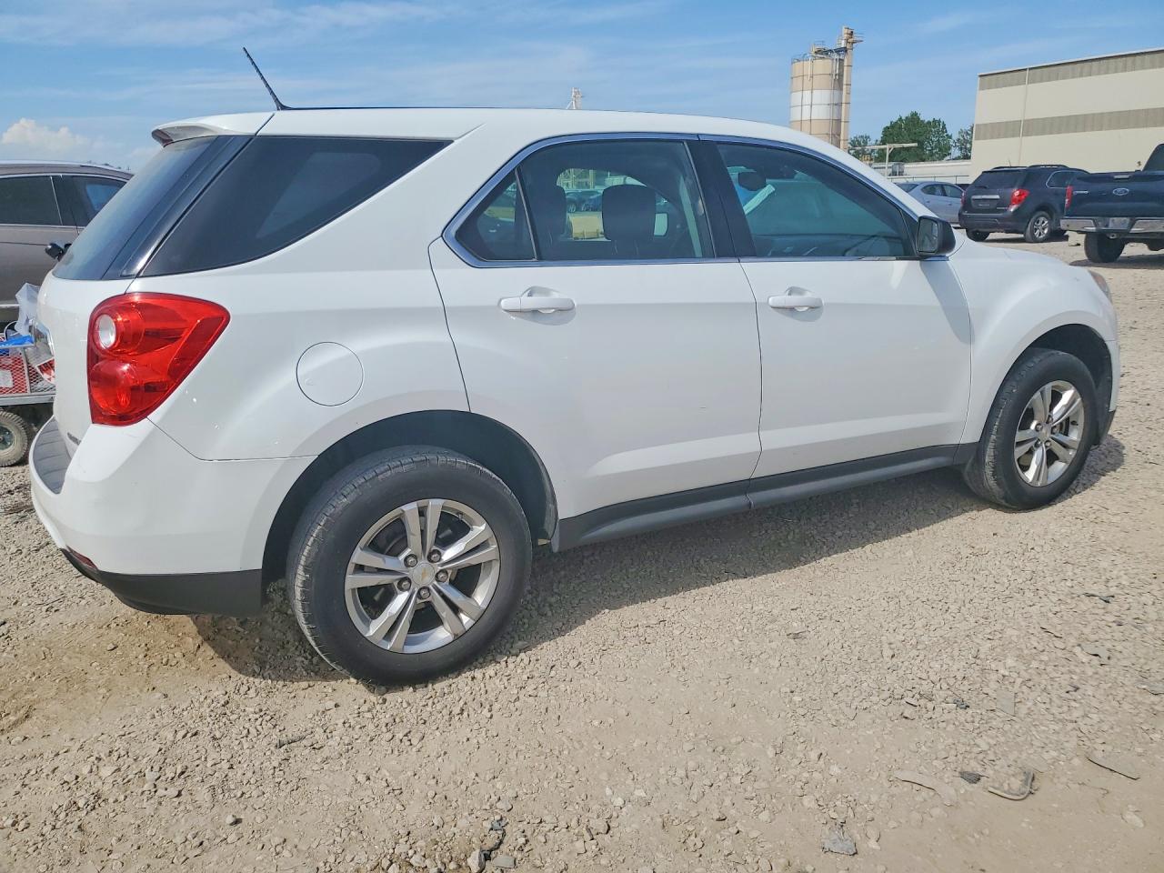 2014 CHEVROLET EQUINOX LS photo 5