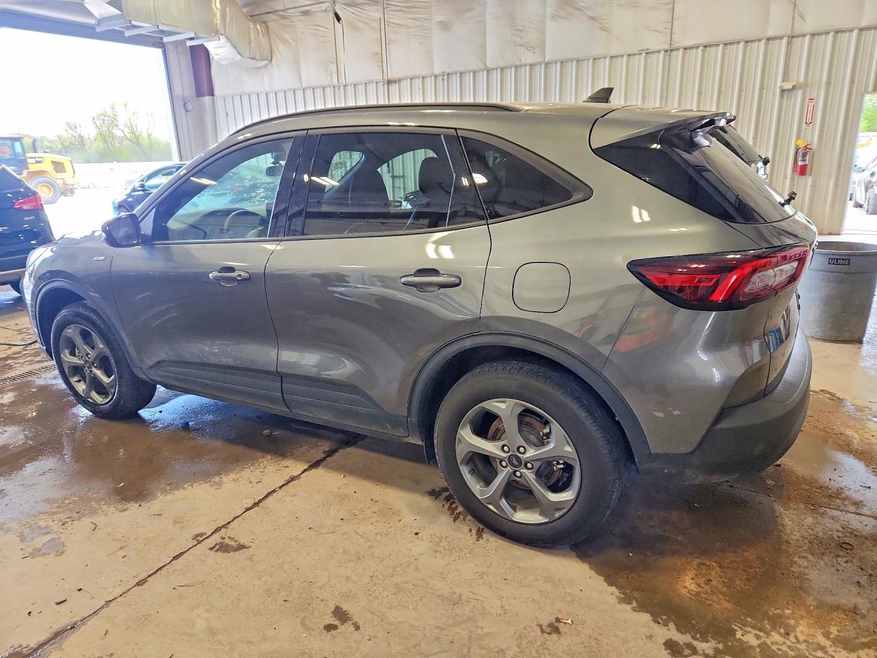2025 FORD ESCAPE ST LINE photo 3