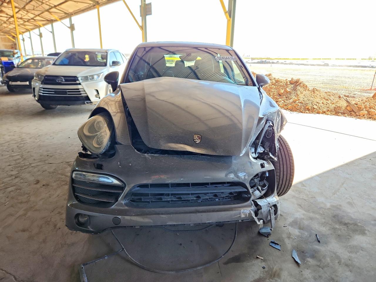 2012 PORSCHE CAYENNE photo 9