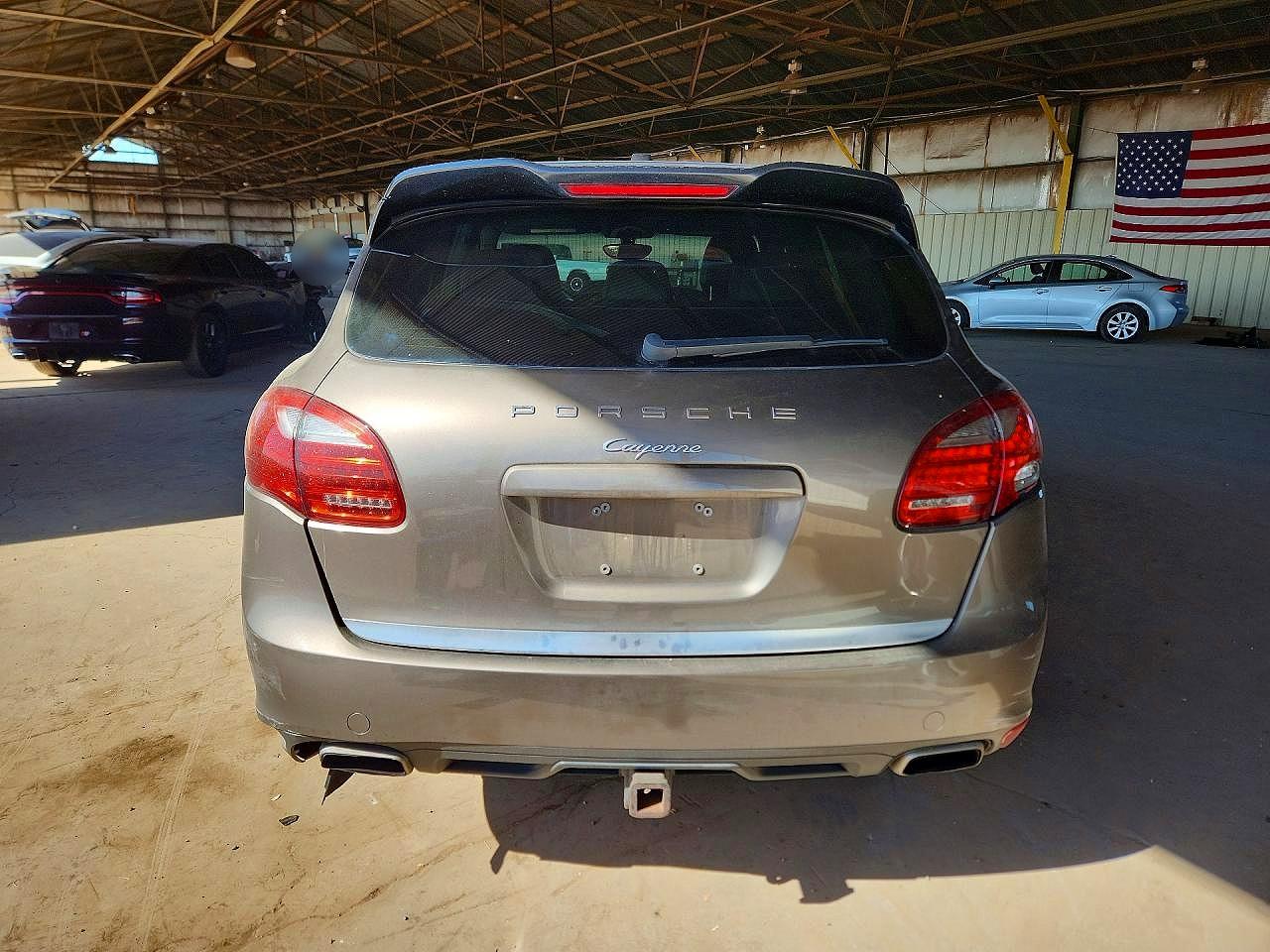 2012 PORSCHE CAYENNE photo 11
