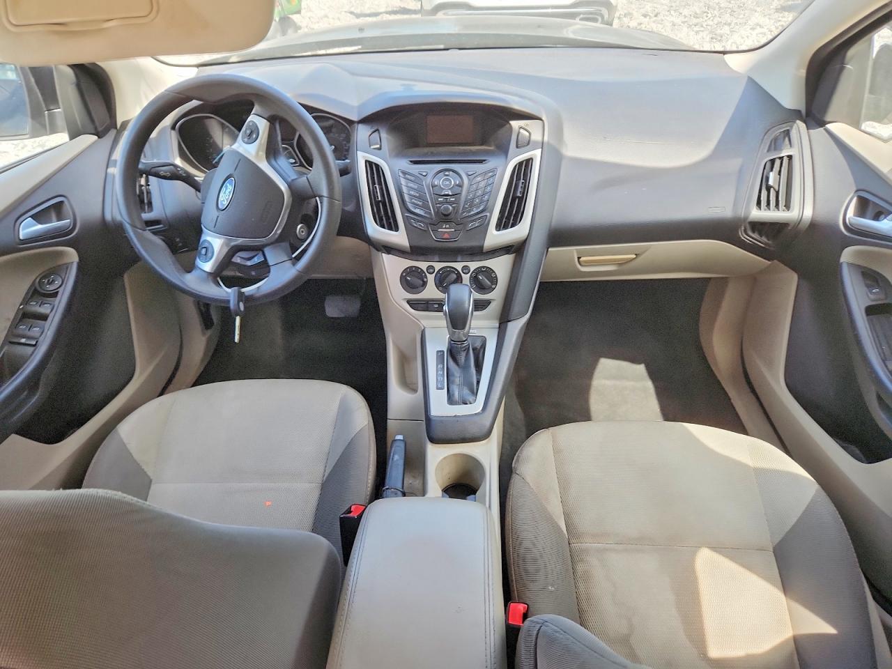 2014 FORD FOCUS SE photo 15