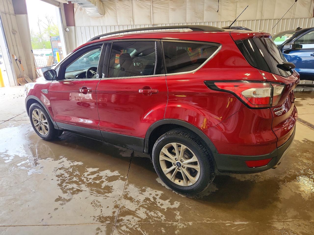 2018 FORD ESCAPE SE photo 2