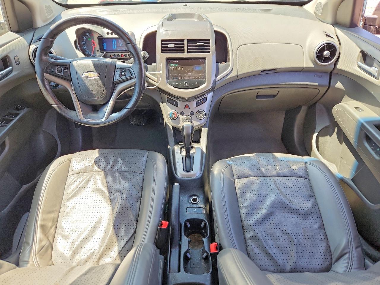 2014 CHEVROLET SONIC LTZ photo 8