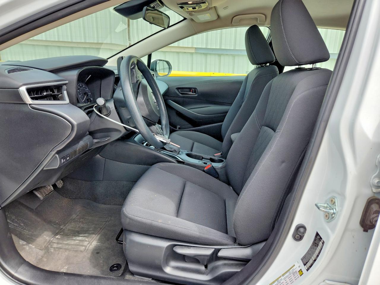 2024 TOYOTA COROLLA LE photo 13