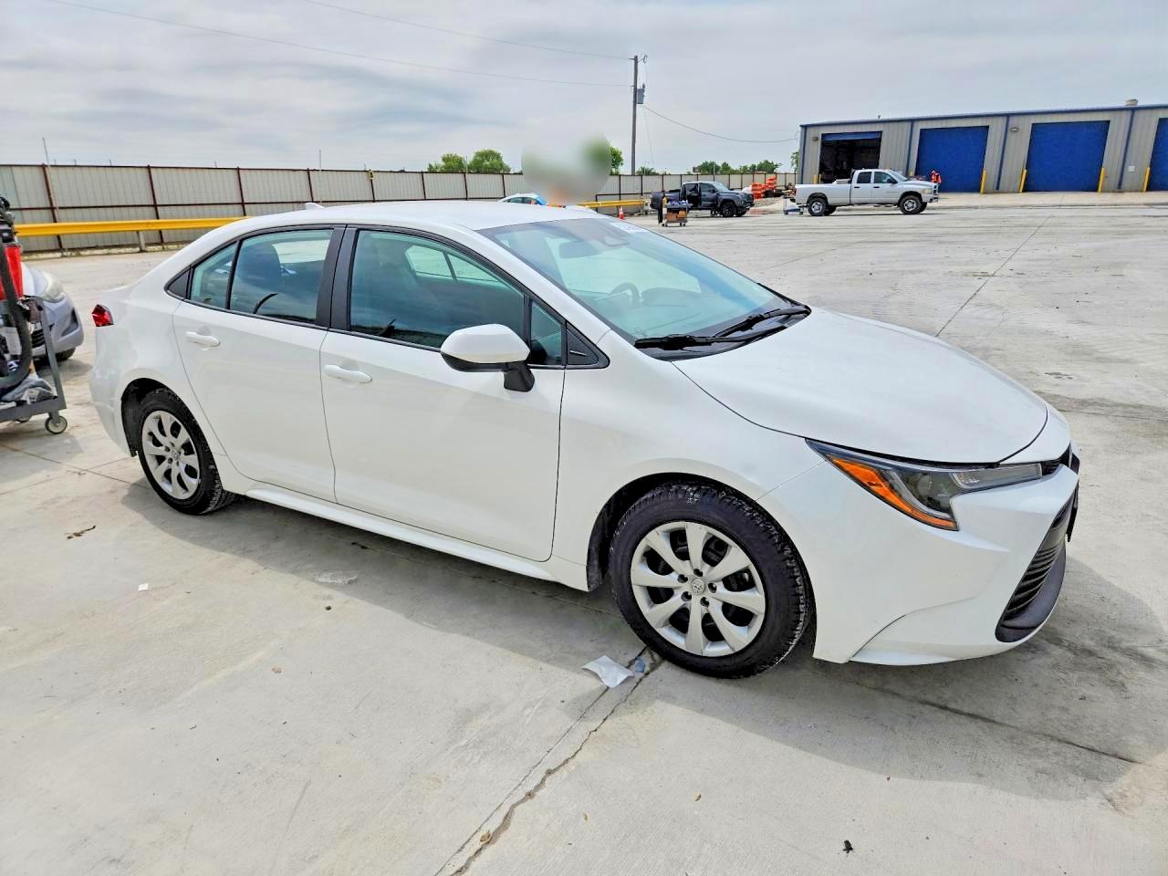 2024 TOYOTA COROLLA LE photo 7