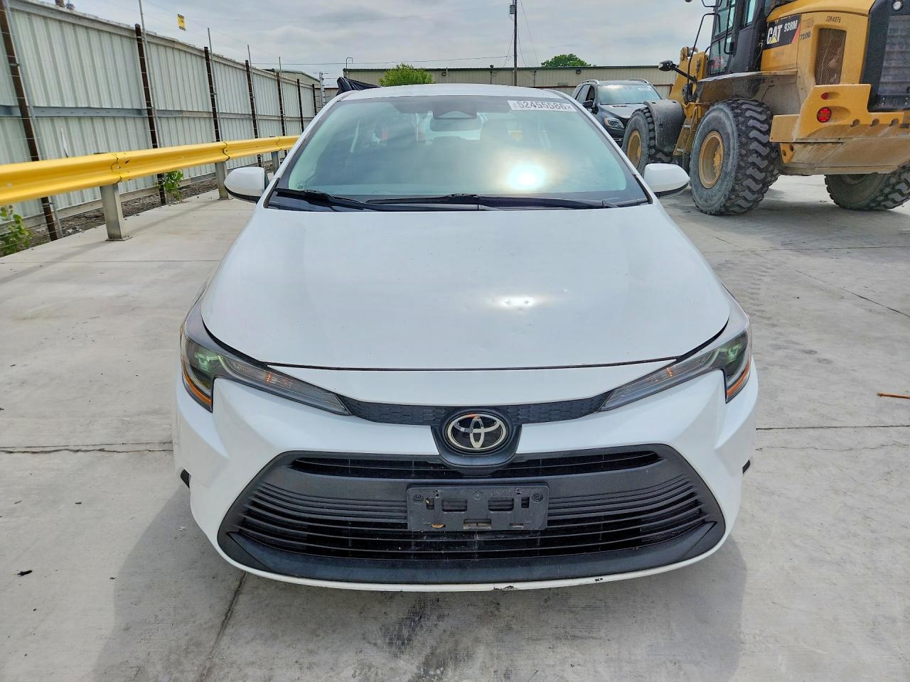 2024 TOYOTA COROLLA LE photo 9