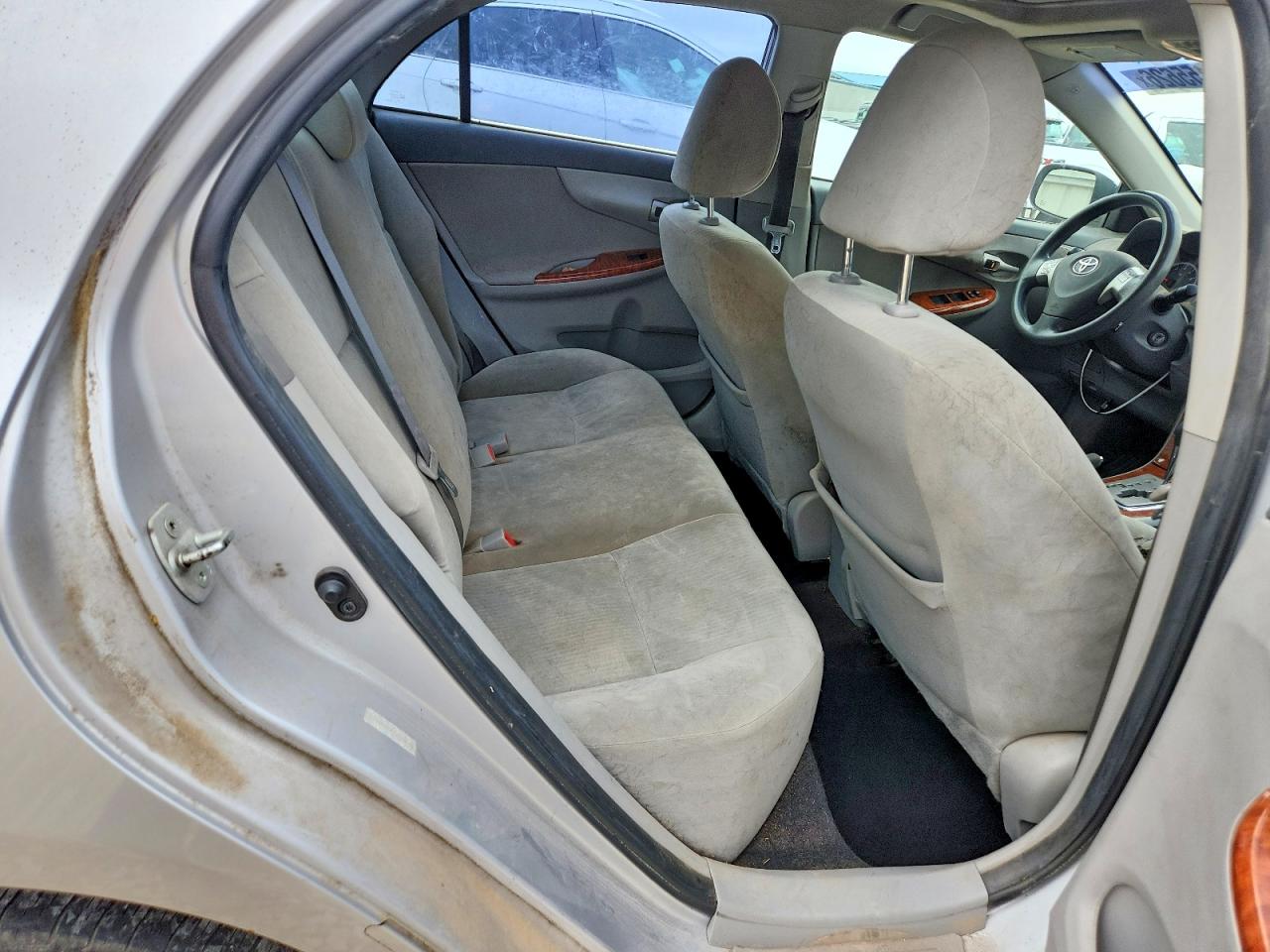 2009 TOYOTA COROLLA XLE photo 19