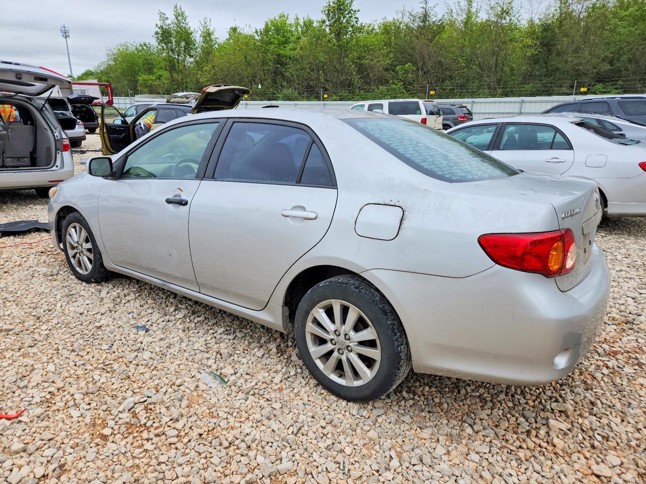 2009 TOYOTA COROLLA XLE photo 3