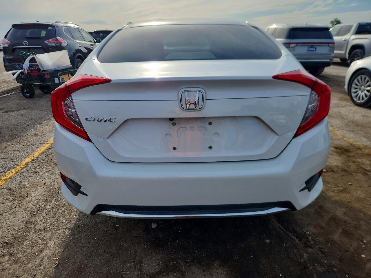 2020 HONDA CIVIC LX photo 16