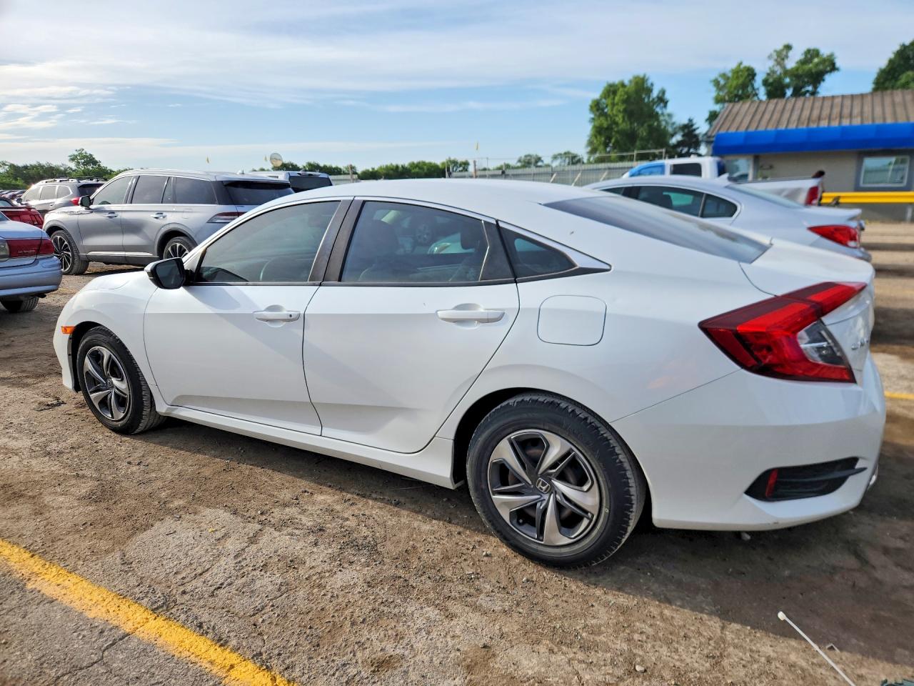 2020 HONDA CIVIC LX photo 4