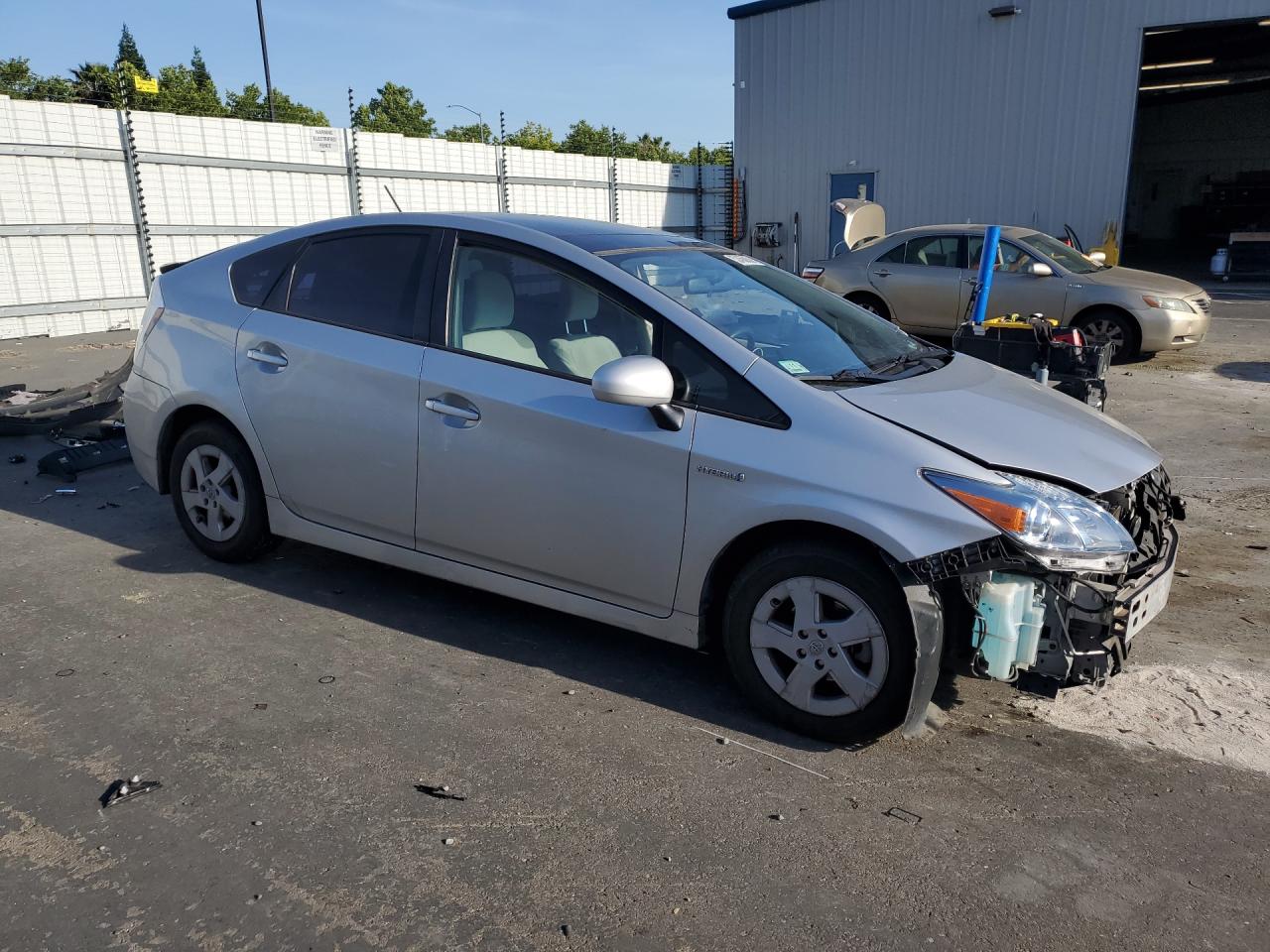 2010 TOYOTA PRIUS III photo 7