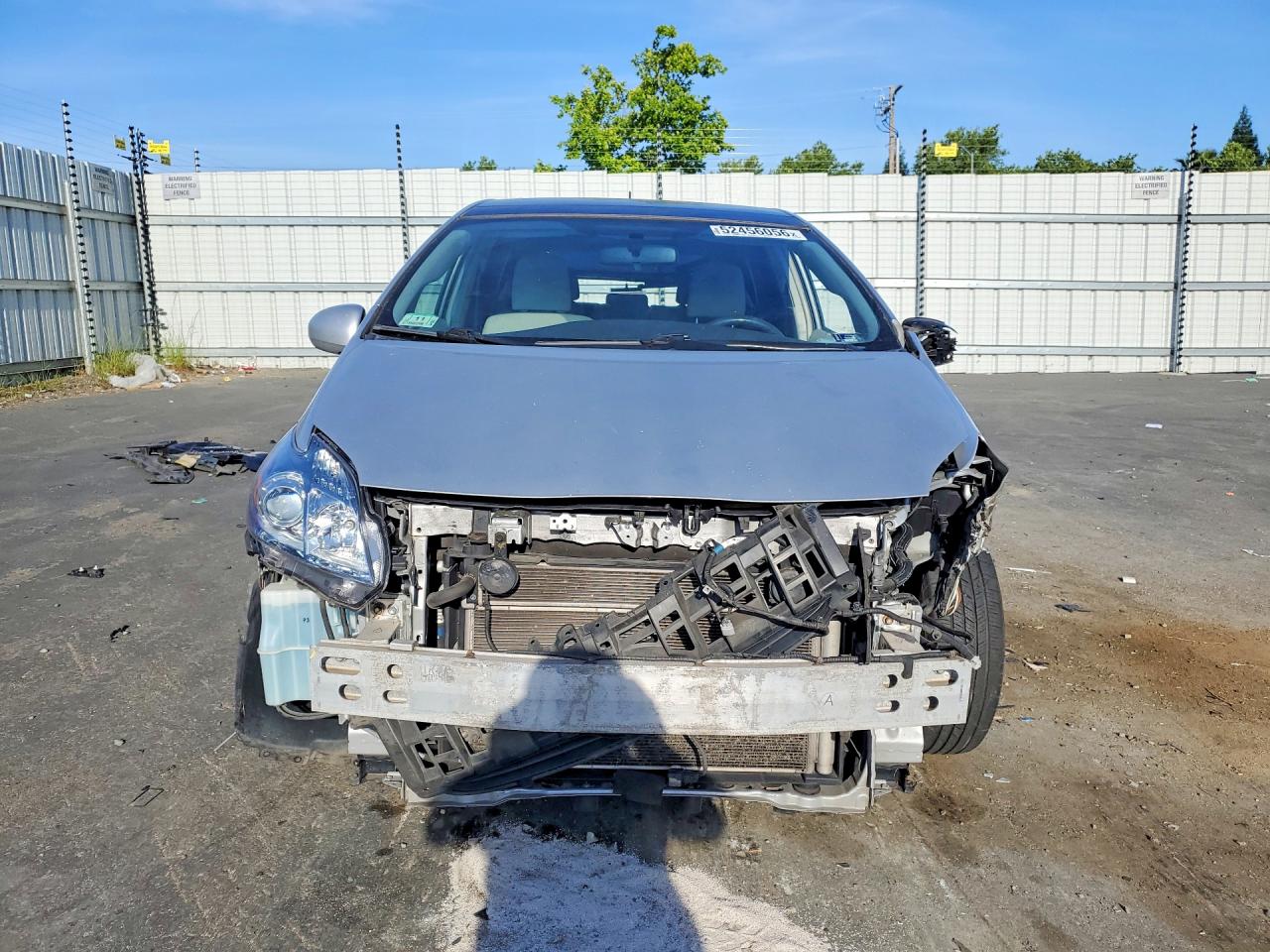2010 TOYOTA PRIUS III photo 9
