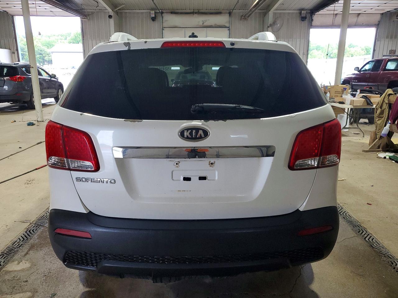 2012 KIA SORENTO LX photo 16
