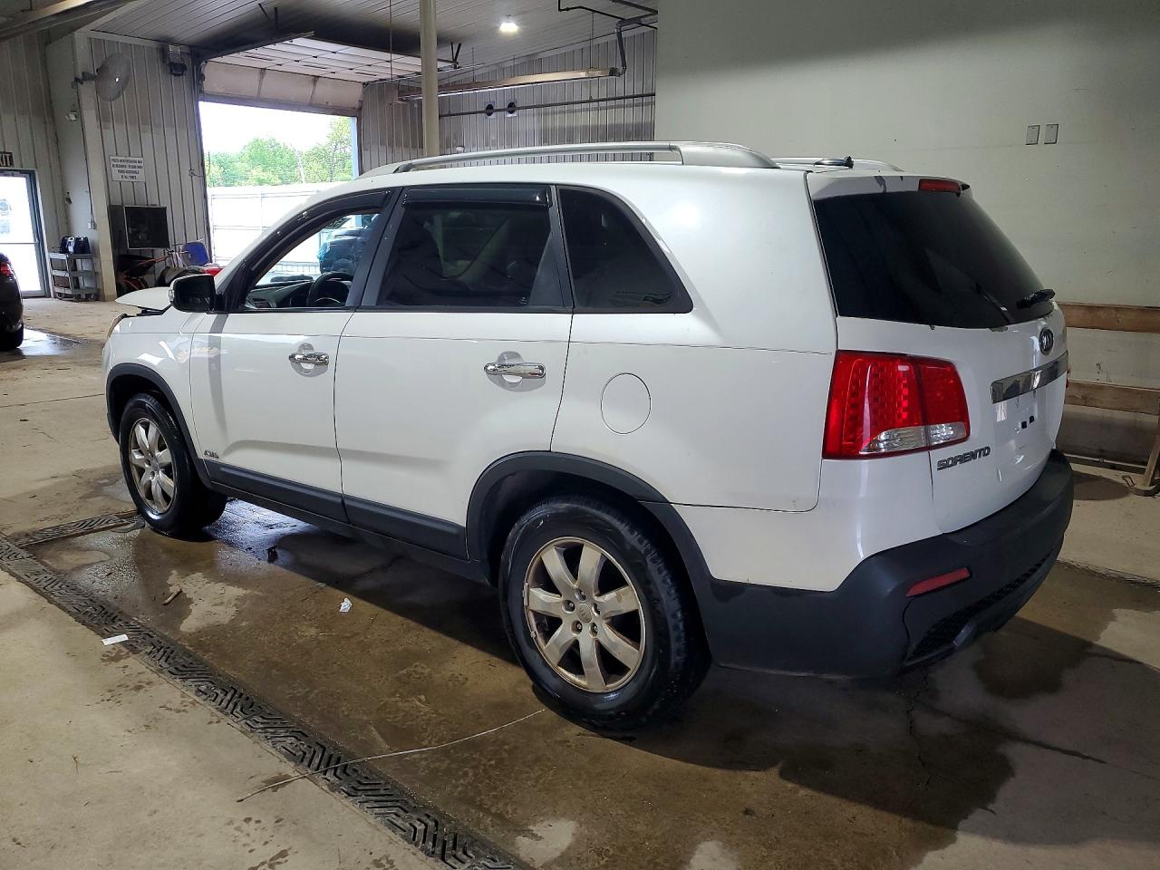 2012 KIA SORENTO LX photo 4