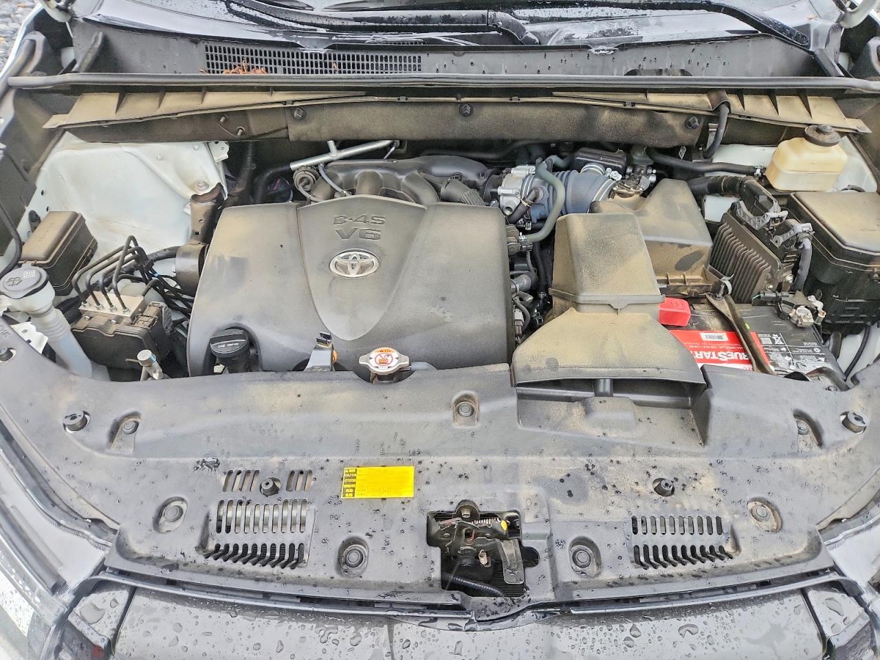 2018 TOYOTA HIGHLANDER SE photo 34