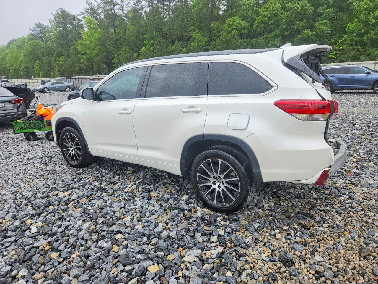 2018 TOYOTA HIGHLANDER SE photo 4