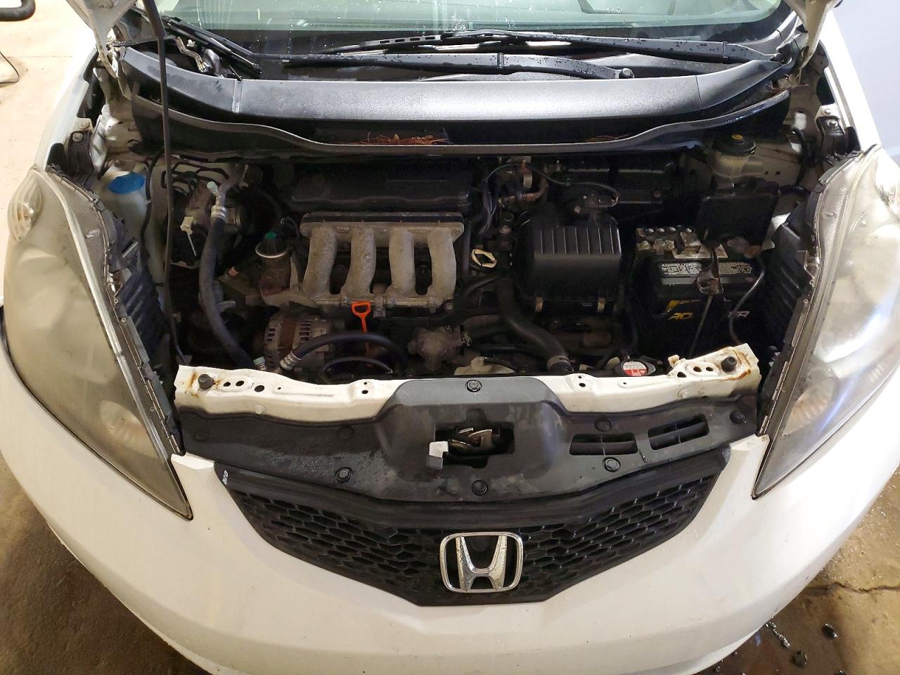 2013 HONDA FIT photo 31