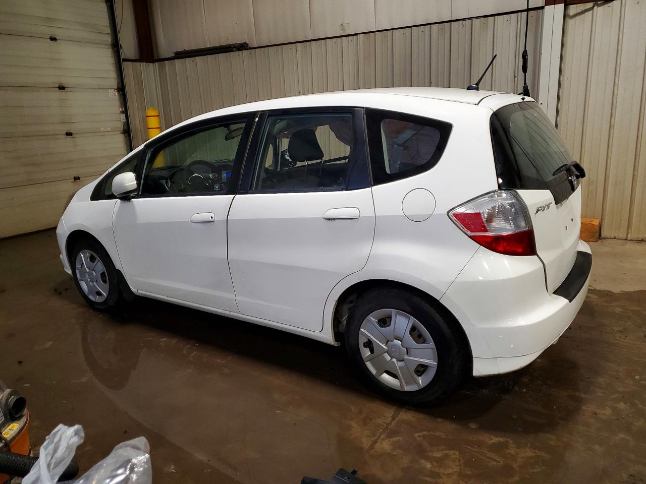 2013 HONDA FIT photo 4