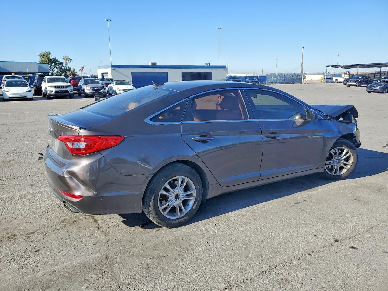 2015 HYUNDAI SONATA photo 7