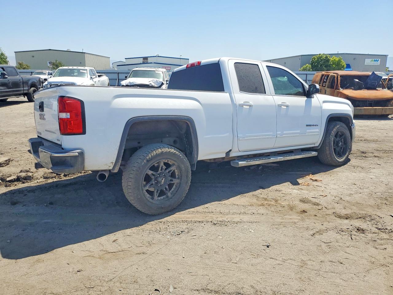 2017 GMC SIERRA C1500 SLE photo 7