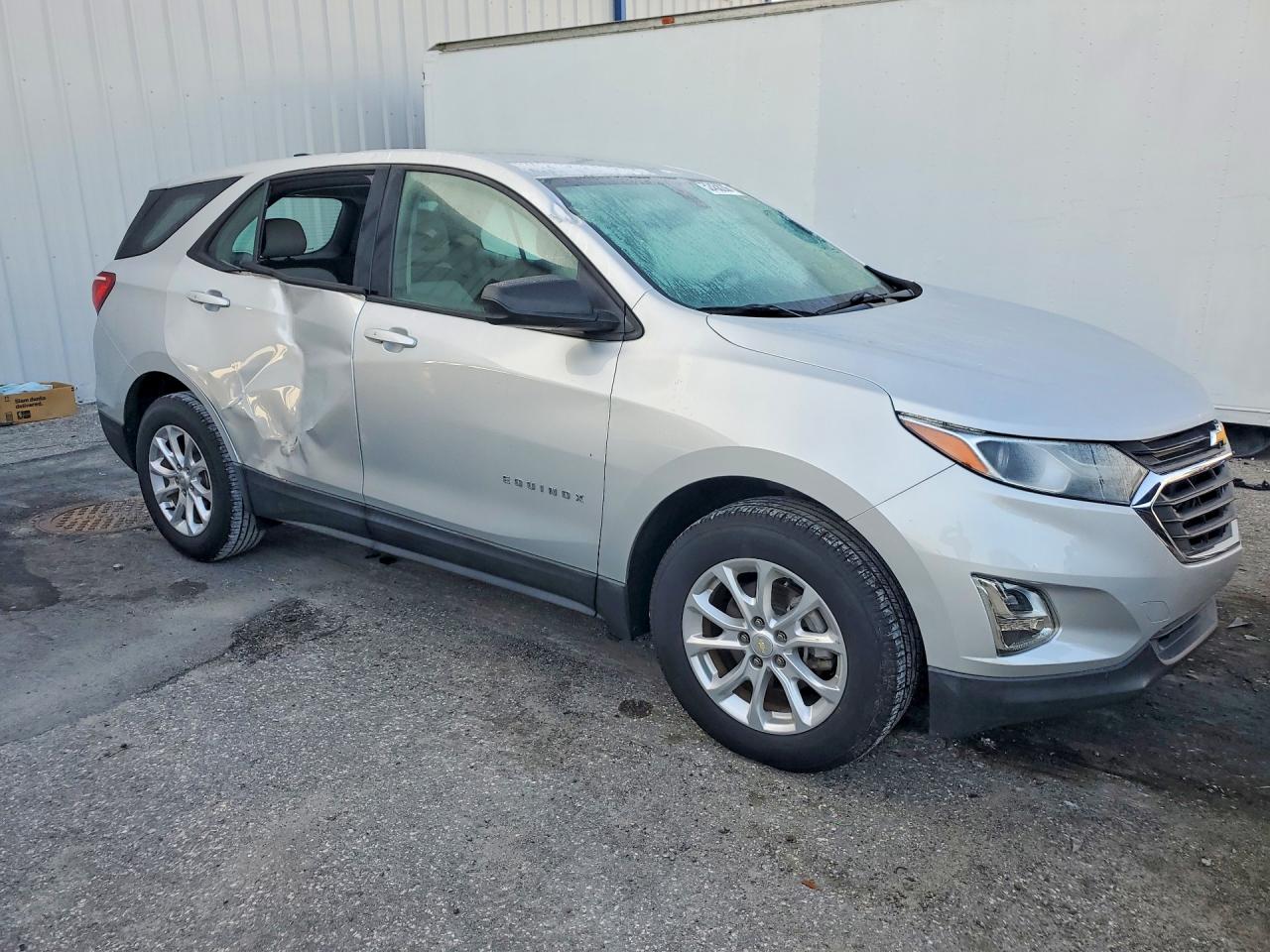2018 CHEVROLET EQUINOX LS photo 7