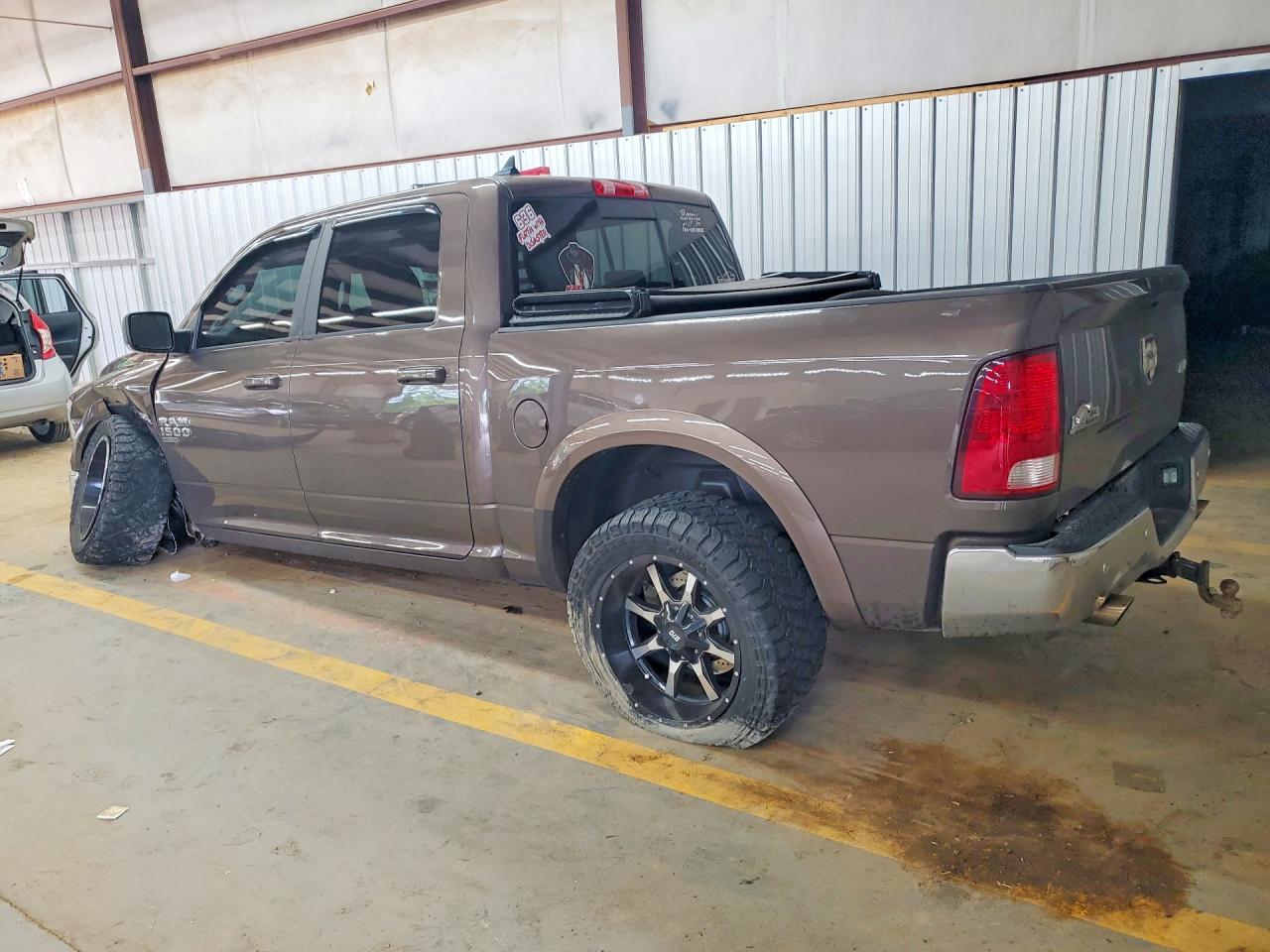 2019 RAM 1500 CLASSIC SLT photo 3