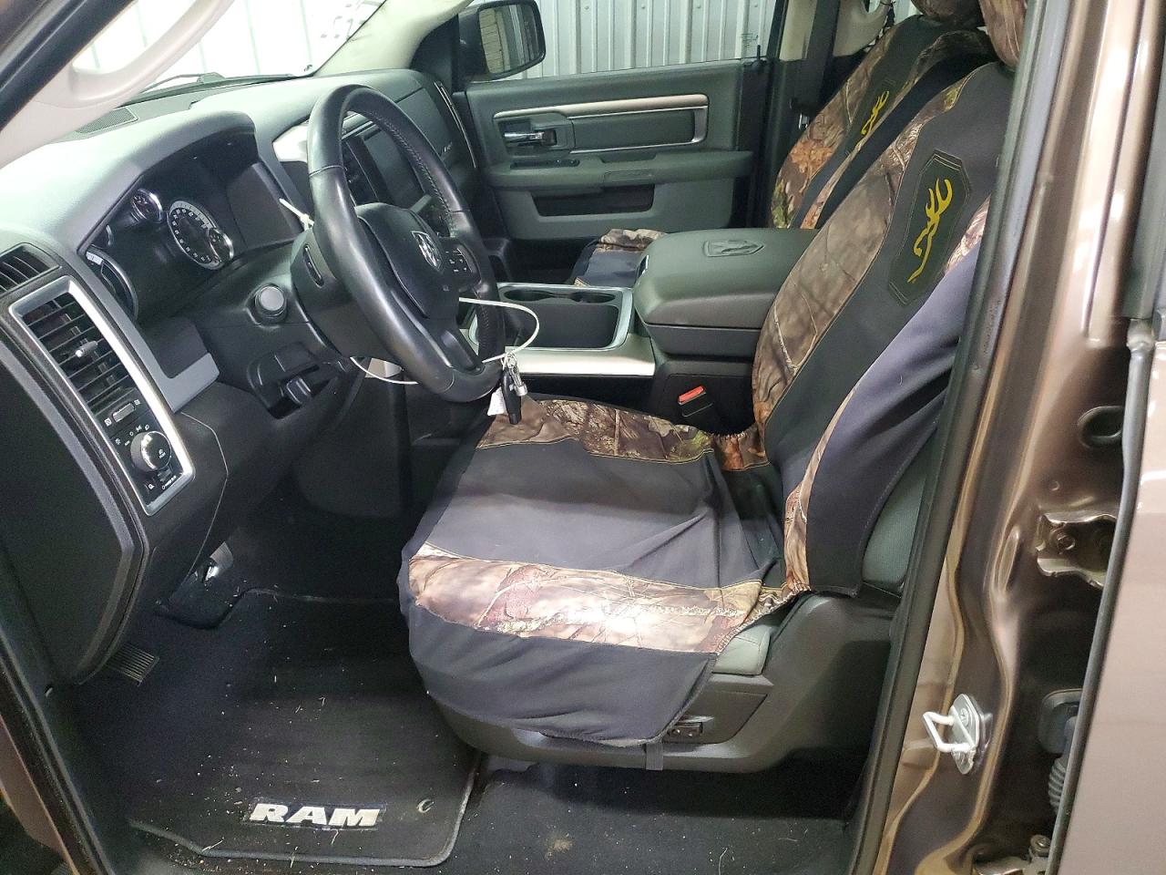 2019 RAM 1500 CLASSIC SLT photo 13