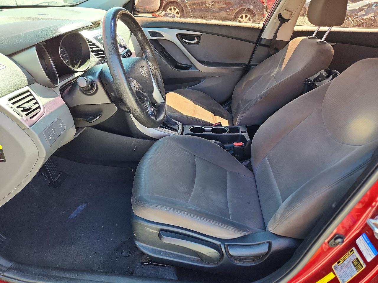 2016 HYUNDAI ELANTRA SE photo 13