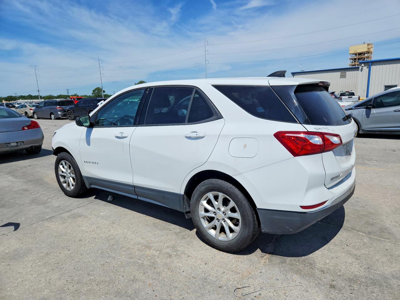 2018 CHEVROLET EQUINOX LS photo 4
