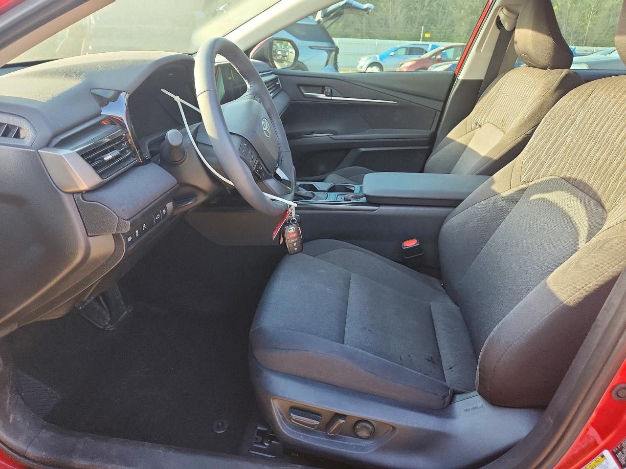 2025 TOYOTA CAMRY LE photo 13