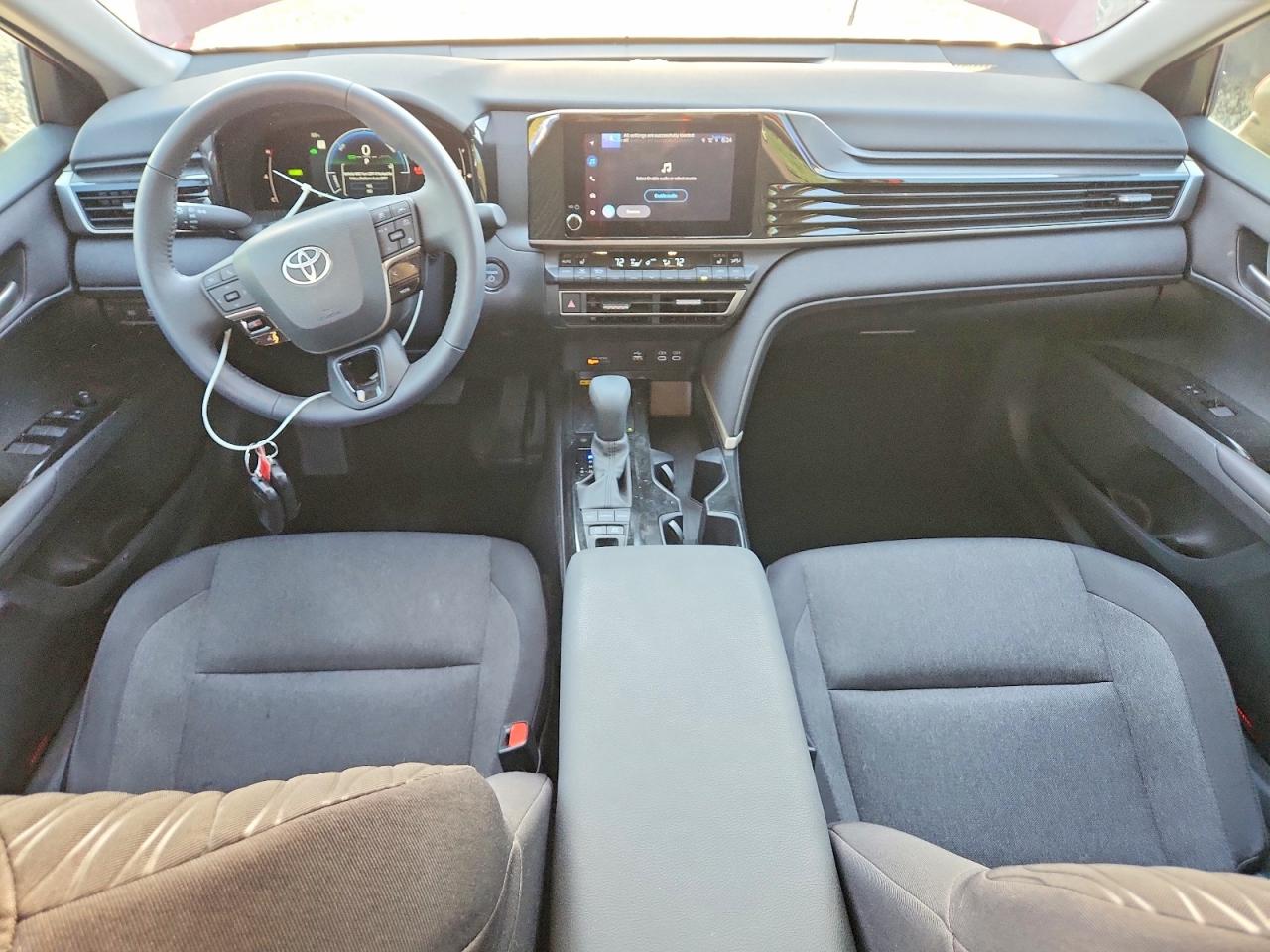 2025 TOYOTA CAMRY LE photo 15