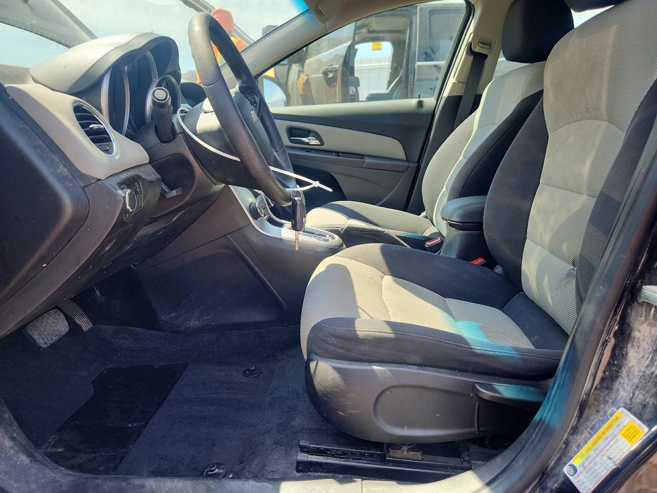 2015 CHEVROLET CRUZE LS photo 19