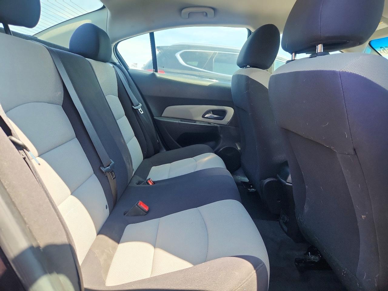 2015 CHEVROLET CRUZE LS photo 28