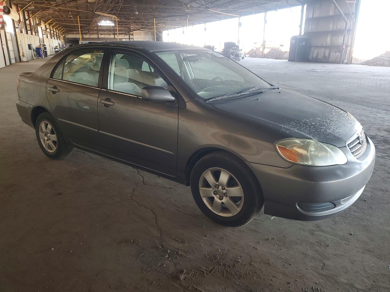 2005 TOYOTA COROLLA photo 4