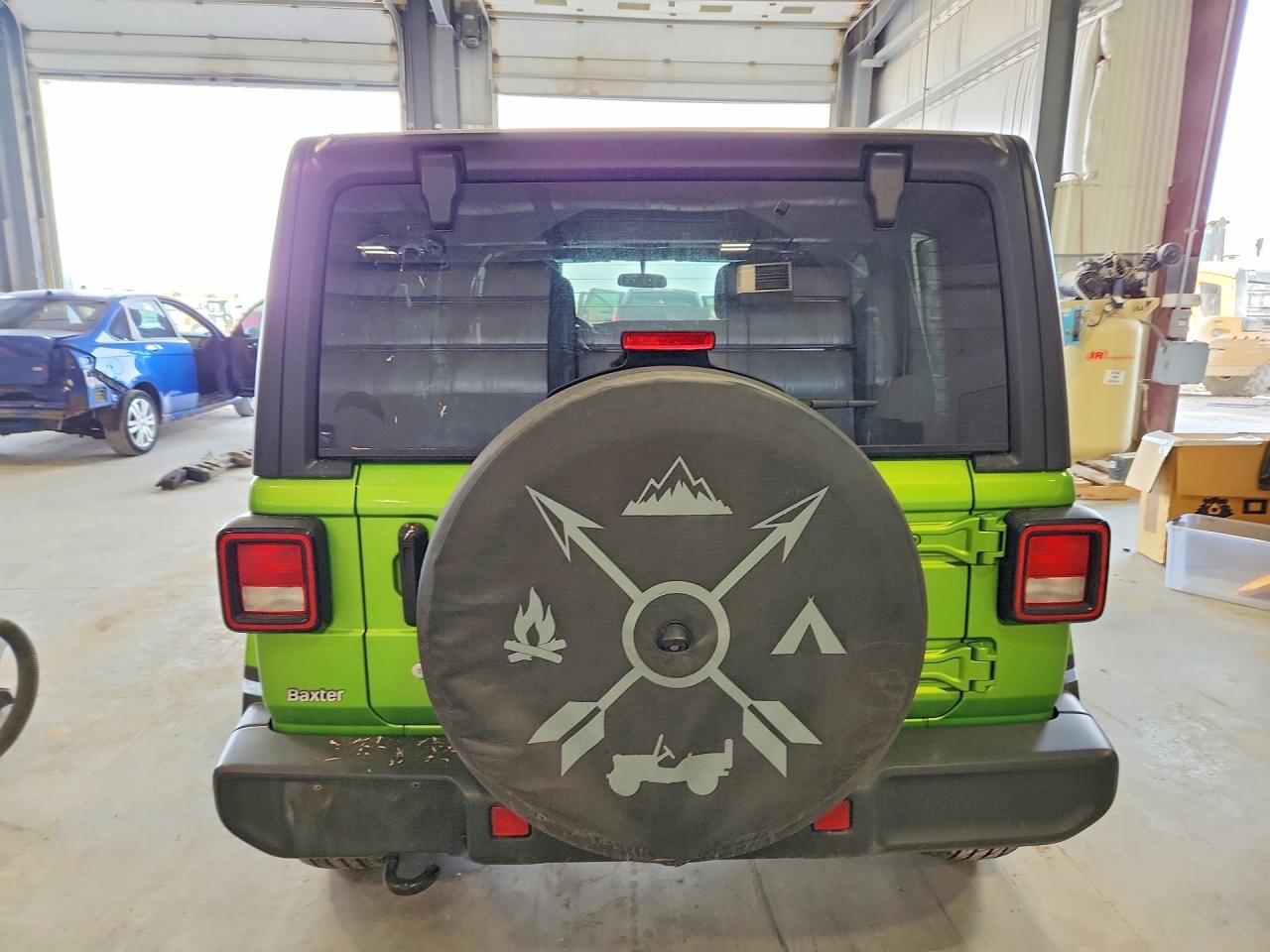 2019 JEEP WRANGLER UNLIMITED SAHARA photo 11