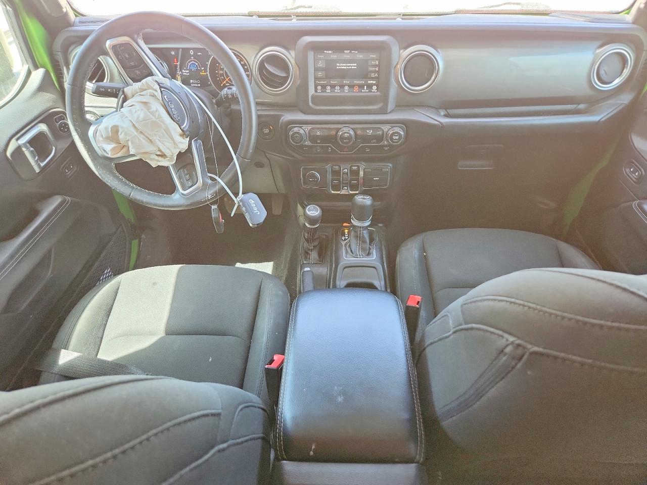 2019 JEEP WRANGLER UNLIMITED SAHARA photo 15