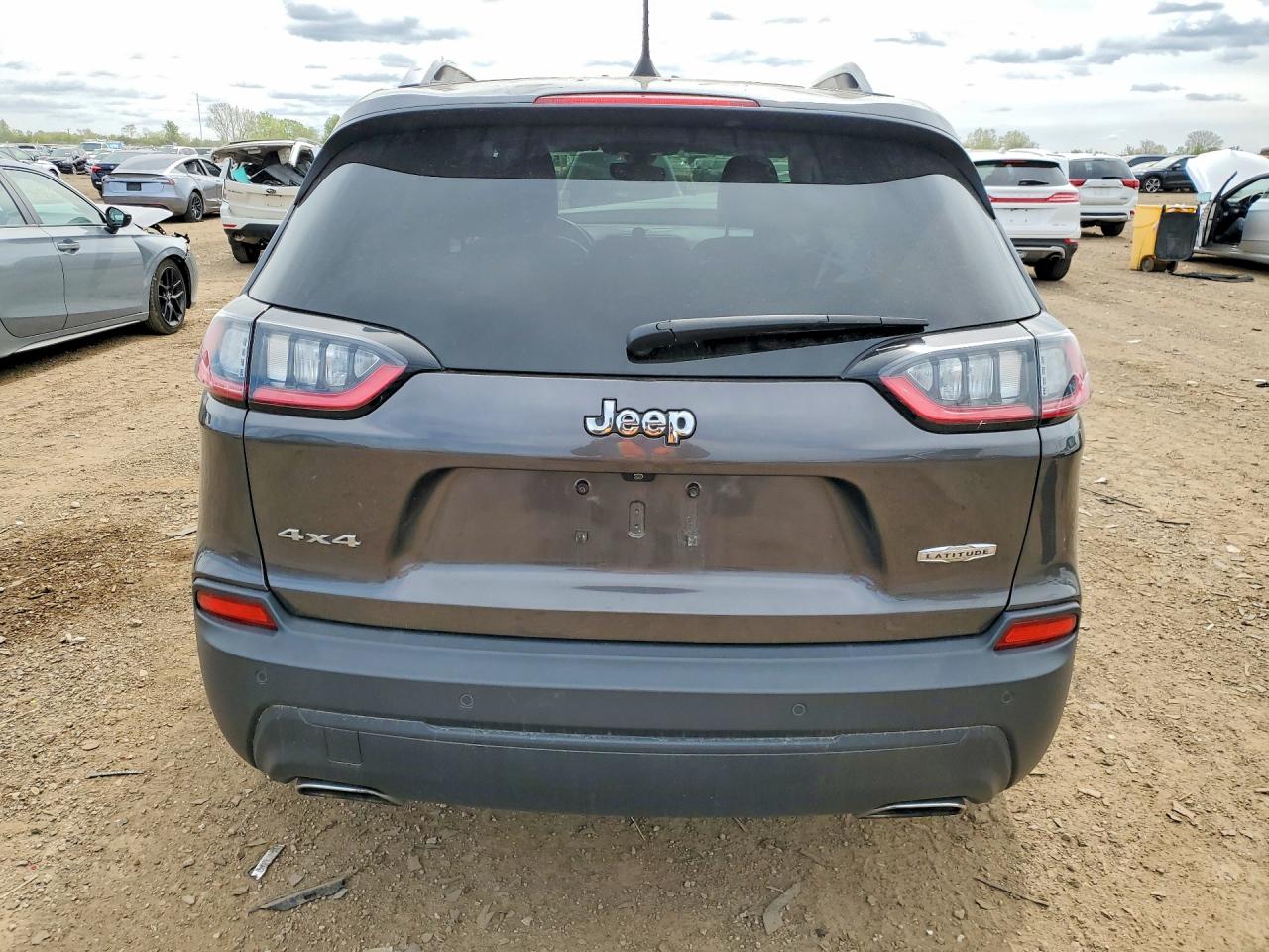 2019 JEEP CHEROKEE LATITUDE PLUS photo 16