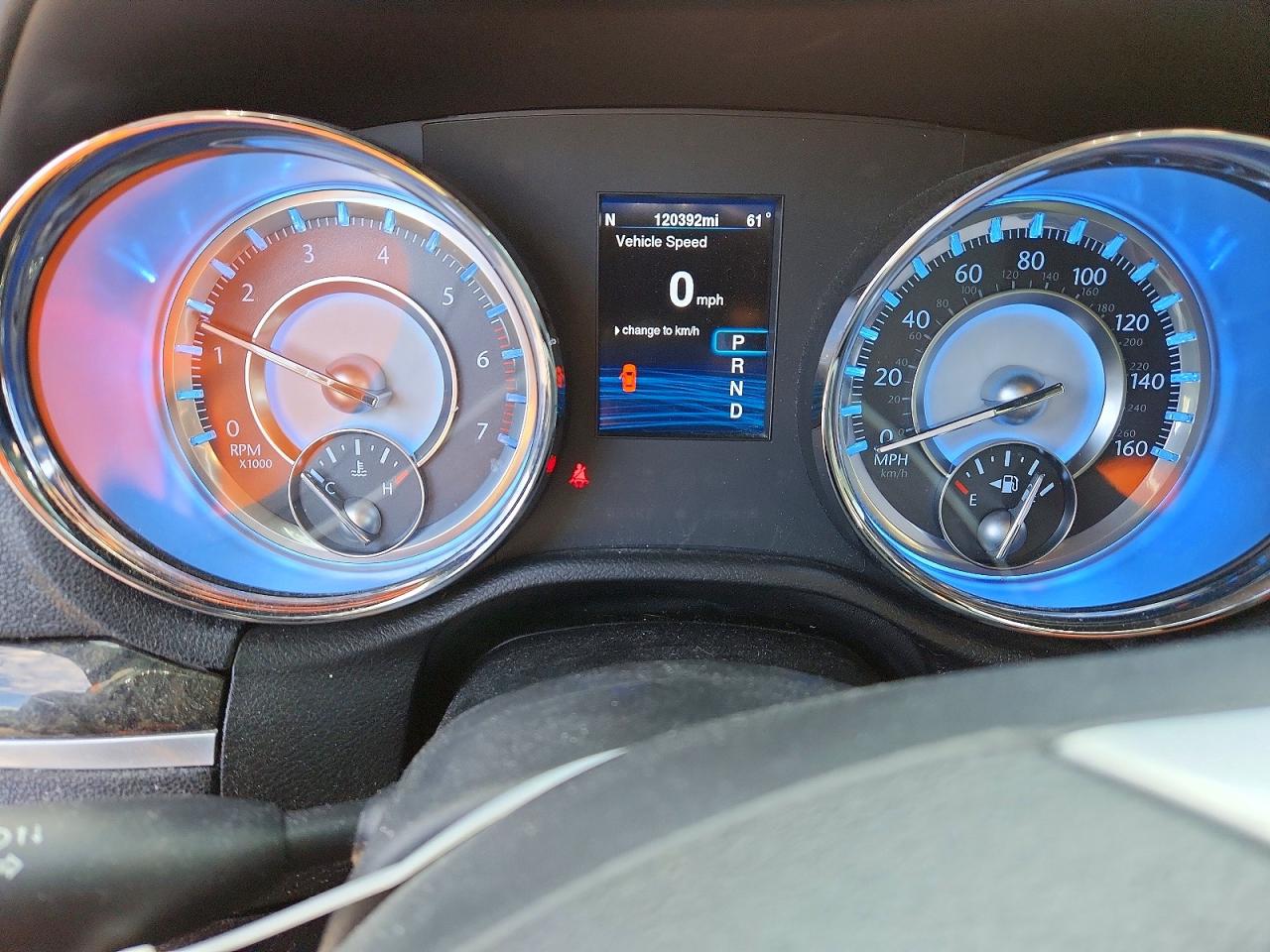 2013 CHRYSLER 300C photo 17