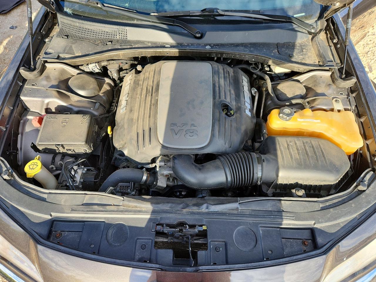 2013 CHRYSLER 300C photo 21